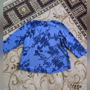 Chico's Blue Floral 3/4 Sleeve Top